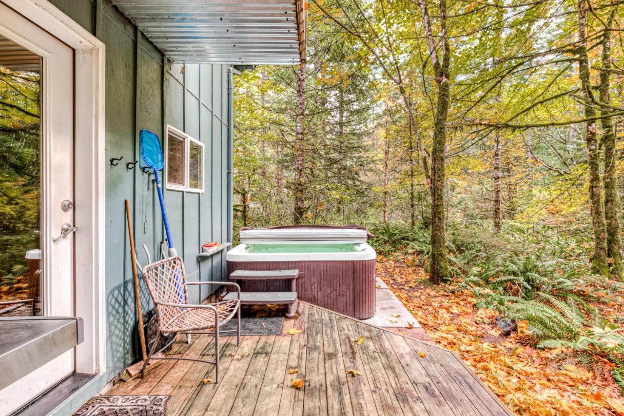 Wildwood Cabin Welches Luaran gambar