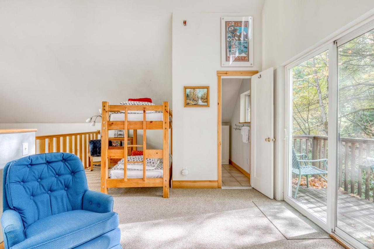 Wildwood Cabin Welches Luaran gambar