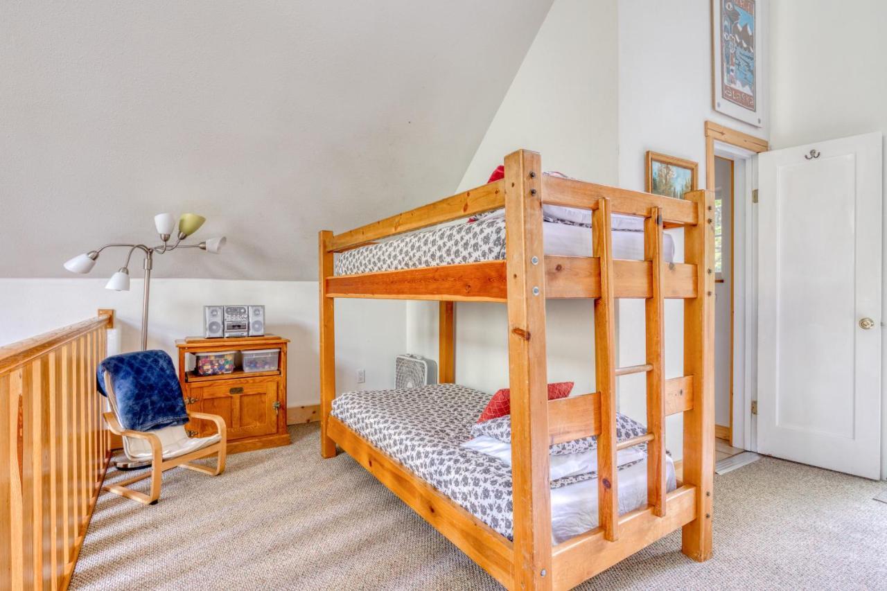 Wildwood Cabin Welches Luaran gambar