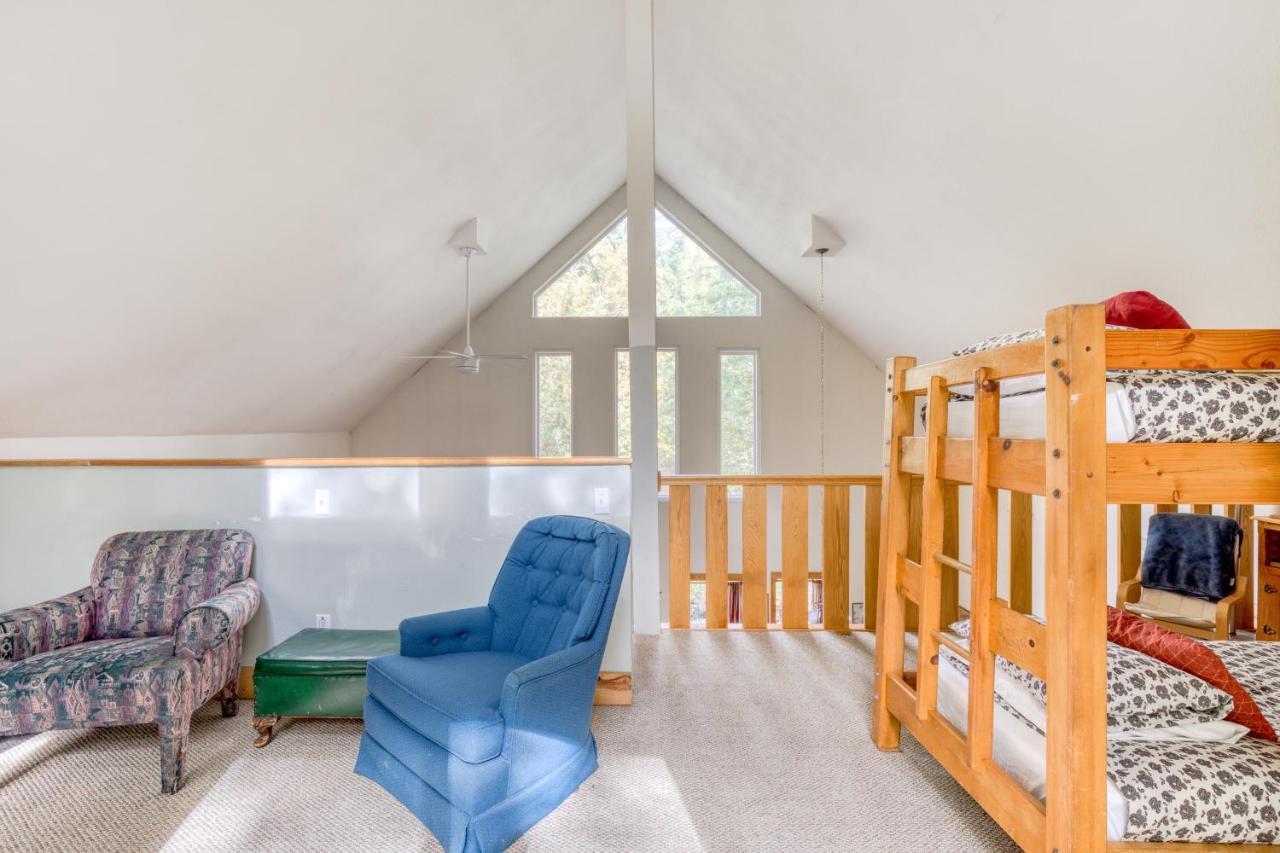 Wildwood Cabin Welches Luaran gambar